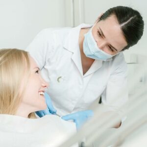 Czego możesz się spodziewać podczas pierwszej wizyty stomatologicznej w Credus Clinic?